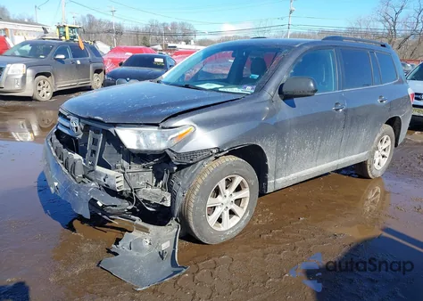 2013 Toyota Highlander Base Plus V6 z USA, uszkodzony, nr VIN 5TDBK3EH4DS274243